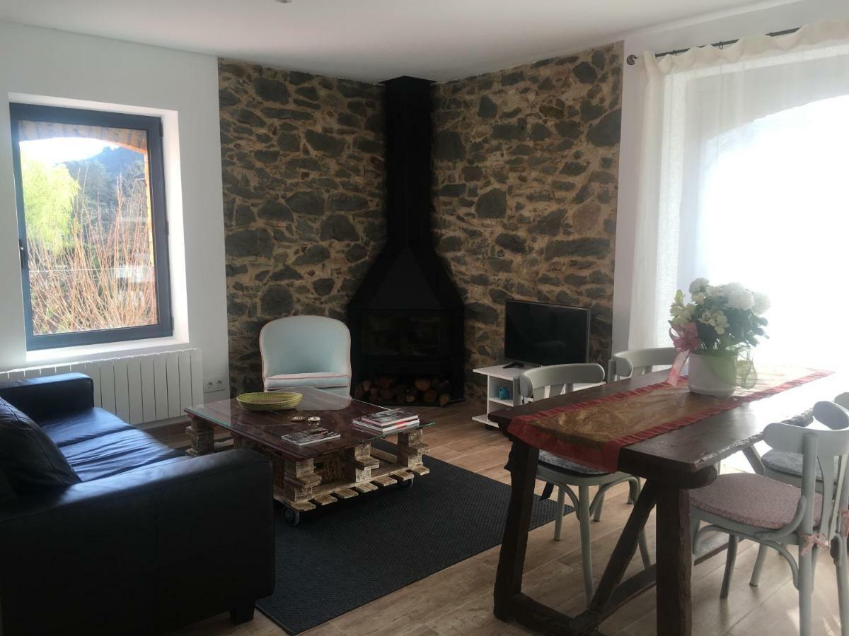 Appartamento Torre De La Ferreria Tona Esterno foto